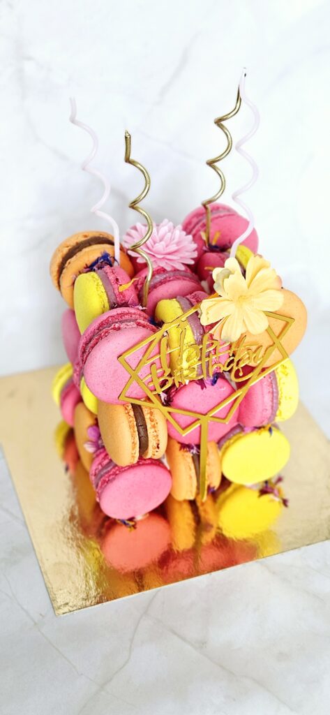 Cubik Cake macarons